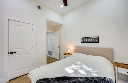 1 Mi to Dtwn San Antonio Sleek Bungalow with Yard! - Foto 23