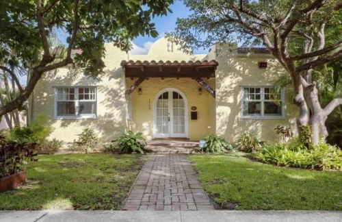 Casa Paradiso - A Sun Drenched Escape with Poolside Cabana Charm - Foto 1