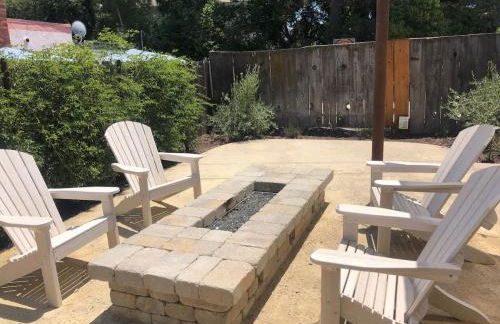 Home Squared-Downtown with Fire Pit - Foto 4