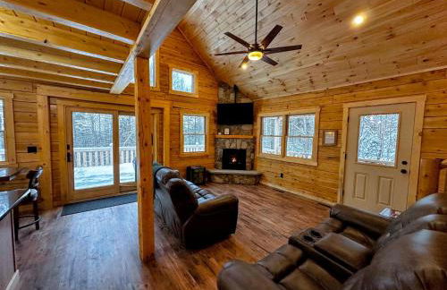 31R Brand new log home on quiet side street in Bethlehem, close to Main Street! 20 min to skiing - Foto 4