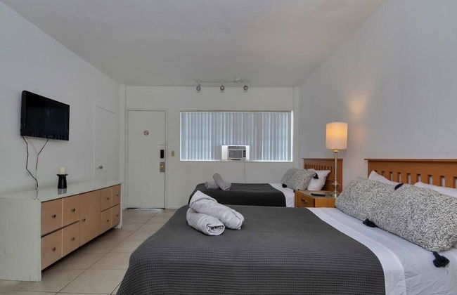 Lovely Studio/bath, Hallandale Beach, Walk to the Beach! Pool & Free Parking! - Foto 3
