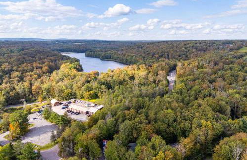 Pocono's Resort | Fire Pit, Jacuzzi, Winter Sport - Foto 71