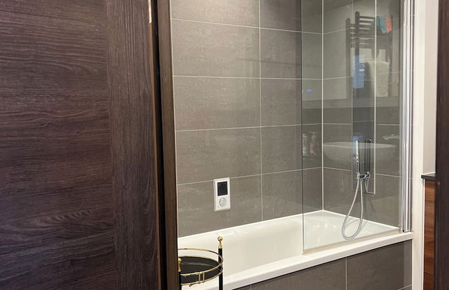 Stunning 1-bed Apartment in Dartford - Photo 9