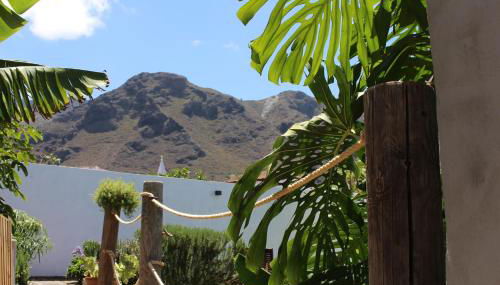 CASA EMBLEMÁTICA MARUCA y LELI - Foto 1, Garden