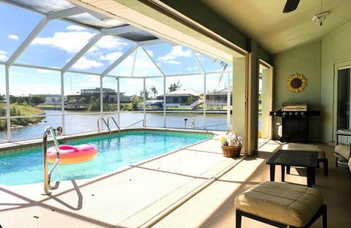 Relax with nature in our Waterfront 4 bedroom -HEATED POOL HOME-KING BED - Foto 15