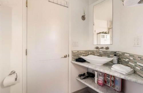 Aptos Beach Retreat Hot Tub & 5 Min Walk to Sand - Photo 58