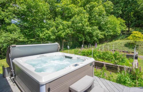 Sullivan Farm at Helton Creek - Fire Pit - Foosball - Fireplace - Photo 6