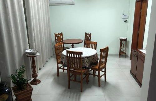 Casa longe de Casa - Ótima Localização - Foto 4