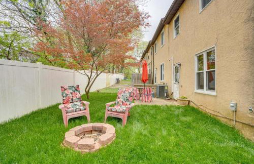 Walk to Mall & Train Station! Philly Suburb Stay - Foto 2