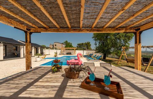 Unique Villa V with large pool - Photo 14