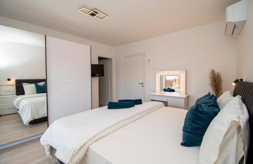 Villa Mina with a private pool in Pula - Photo 16