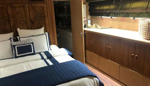 Luxury Afloat Yacht Paradise 3 bedrooms 3bath 5 beds with full Marina view - Foto 5
