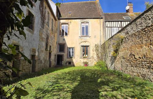 Monument historique rénové avec goût et jardin - Foto 33