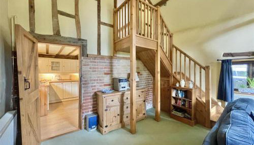 Granary Cottage - Photo 2