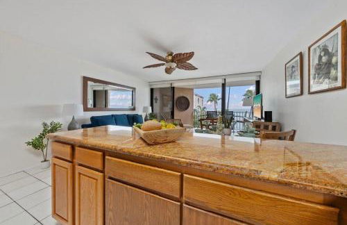 Milowai 302 · MIL 302 Oceanfront 2BD w Ocean Views Whale Watch - Foto 35
