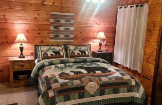 Peaceful Mountain Cabin with Private Lake and Game Room Near Long Barn, California - Foto 15