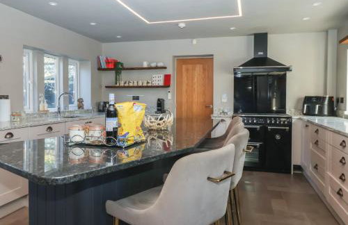 Johns Cottage - Photo 10