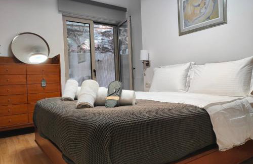 THALIA, luxury 3Br Home with Ensuite Bathrooms, just 3 minutes walk from the beach located in the prestigious Athenian Riviera - Foto 18
