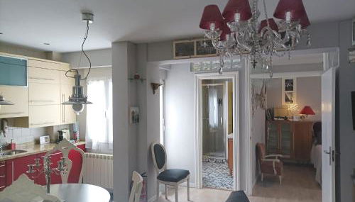 Apartamento San Quirce - céntrico y reformado- wifi y netflix - Foto 2