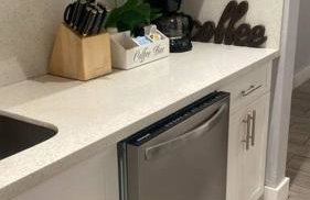 Luxurious Westchester Home Near Miami Clinics - Photo 53