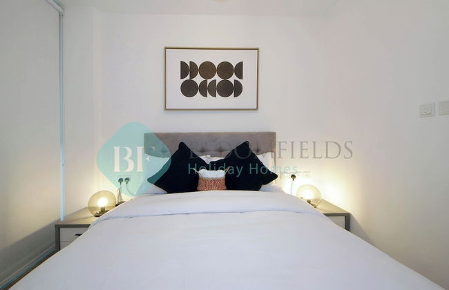 Bloomfields Luxury 2BR Duplex Raha Loft - Photo 2