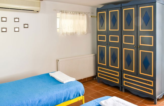 Scenic Holiday Home in Syros With Balcony - Photo 6