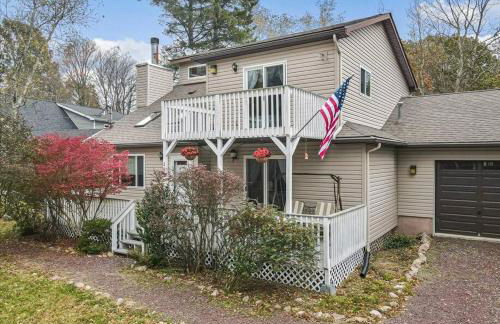 Rustic Modern Retreat in Poconos - Foto 4