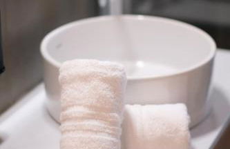 Balcony Double Suite - 3 min walk to Benina Express - Foto 11