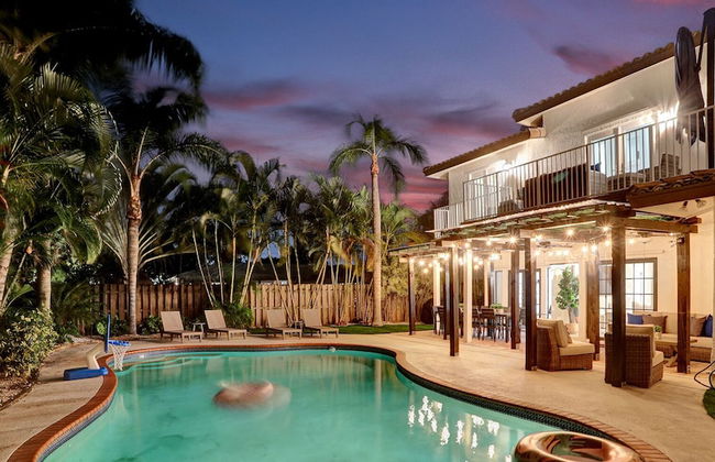 Modern Chic 7-BR with Pool & Gameroom - Foto 40