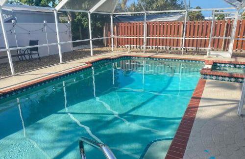 1 Mi to Beach Nokomis Home with Private Pool - Foto 21