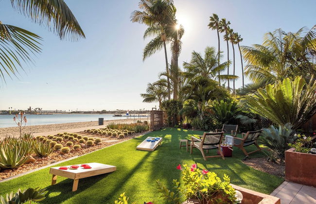 Endless Summer by Avantstay Serene Beachfront Escape w/ Sunset Views! - Photo 10