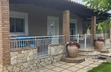 Mama’s Sunshine Garden Villa - Photo 2