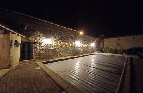 Wisteria Cottage at Gites de la Vienne - Foto 42