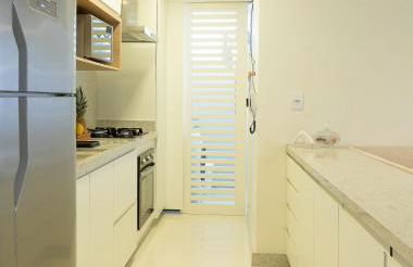 Na Beira da Praia - Conforto e vista privilegiada do 10º andar! - Foto 13