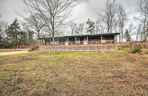 11 Mi to Lake Ouachita Family Cabin with Yard - Foto 25