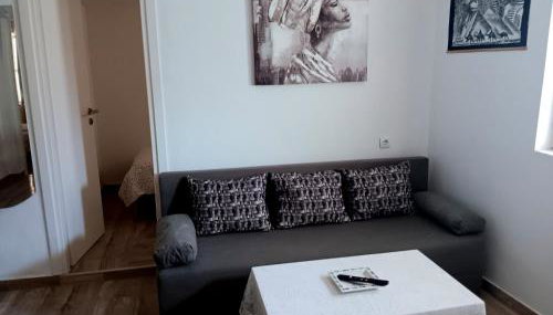 Babaloo Beach Apartments - Photo 2