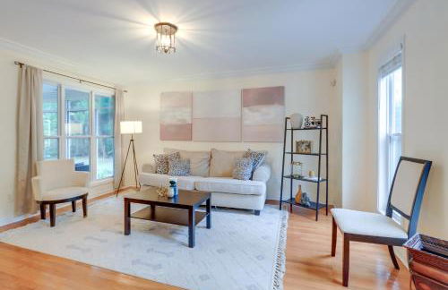 Spacious Stockbridge Manor Pool Table, 2 Kitchens - Foto 4