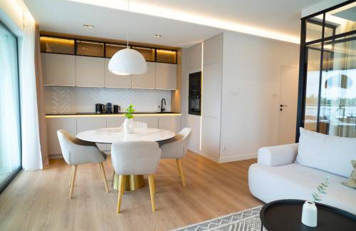 Marina Ostróda IV - super widok na jezioro, 10 m do wody, taras i balkon, winda, klima, garaż - Foto 20