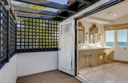 Luxury, renovated, oceanfront home with incredible deck & views - dogs welcome - Foto 41