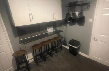 Affordable Luxury 3 Stunning Two Bed Apartment Sunderland close to City centre Hospital Crown Works Studio and Nissan - Foto 34