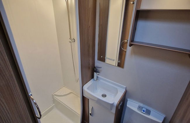 Brand new Touring Caravan Sited all Setup Ready - Photo 11