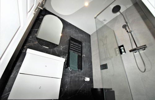 LE CHILL Suite & SPA (Jacuzzi et Sauna privés) - Foto 31