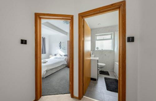 Lovely 5 Bed House in Barnet , home away from home - Foto 18