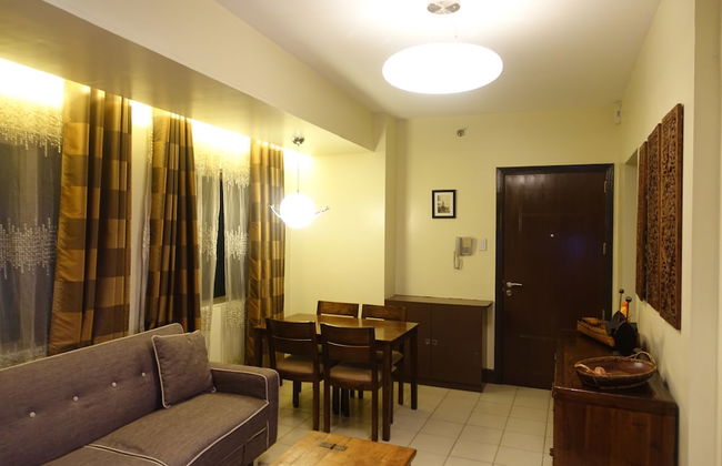 Luxury Condo at Forbeswood Parklane - Foto 32