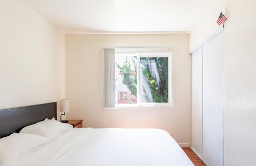 Modern & Cozy 2 Bedroom 2 Bathroom Sofabed Suite - Foto 16