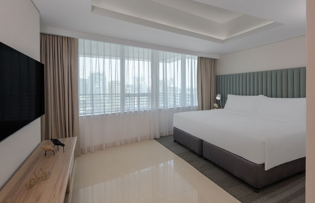 Staybridge Suites Dubai Internet City by IHG - Photo 3