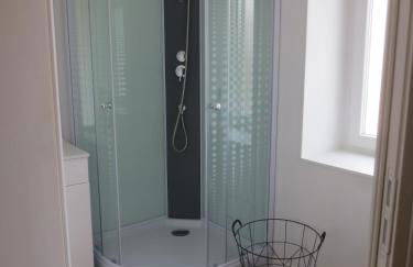 Appartements et studios meublés au centre ville d'Ouzouer Sur Loire - Photo 6