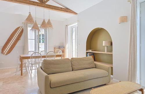 Feet in the water, 100 m from the city center - Photo 20