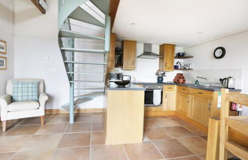 Stone Cross - Photo 4