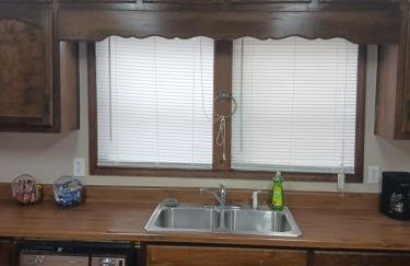 Retreat From The Madness - Foto 18